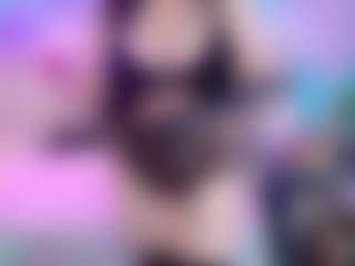 Live cam show with Zalymature - Oil on Camming Site