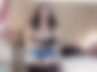 Live cam show with Zalymature - Lesbian on Uber Horny