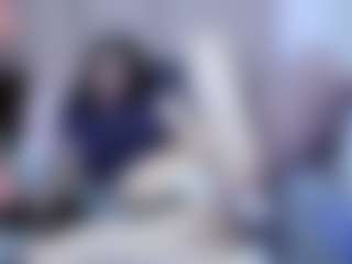 Live cam show with Lesliee22 - Facial Piercings on xfollow cams