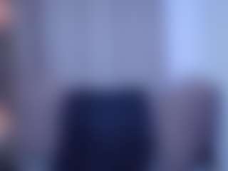 Live cam show with Lesliee22 - Pregnant on Gym Cam Girls