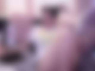 Live cam show with Lesliee22 - Facial Piercings on SxyPornLive