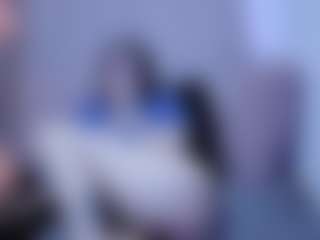 Live cam show with Lesliee22 - Nipple Piercings on Fling VIP Chat