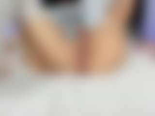 Live cam show with Aiko Mori - Gamer on Camsoda