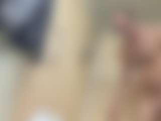 hunglow's Live Sex Cam Show