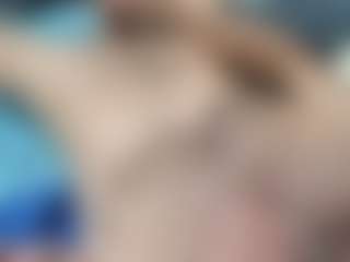hunglow's Live Sex Cam Show
