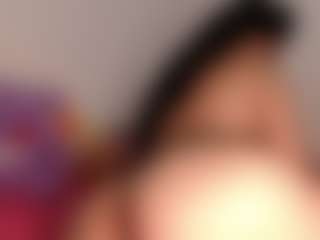 Live cam show with miss-mulan - Asian MILF on Dare Cams