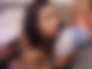 Live cam show with Katie Cruz - Muscle on CamClone