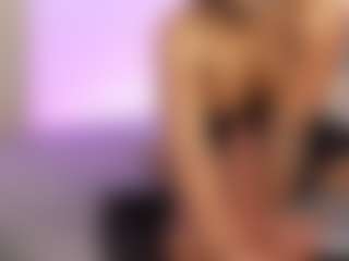 Live cam show with Katie Cruz - Muscle on livesuperchat.net