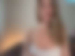 Live cam show with StarMilkyWay - Blonde Hair Teen (18+) on livesuperchat.net