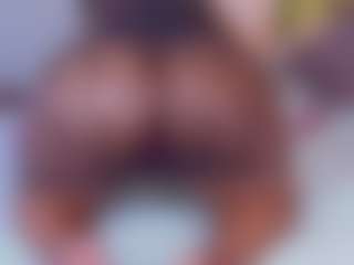 Live cam show with Danna Brown - BBW on Fling VIP Chat