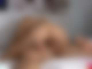 emmabum's Live Sex Cam Show
