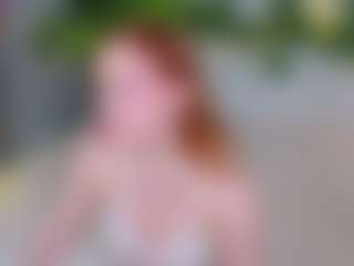 Live cam show with Elfa Mirielle - Gray Eyes on Camming Site