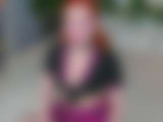 Live cam show with Elfa Mirielle - Red Hair on Camsoda