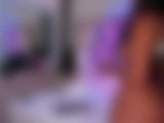 Live cam show with Elaine Brown - Outside on Camsoda
