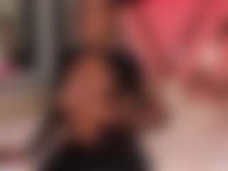 Live cam show with Elaine Brown - Outside on iamadamtest123.com