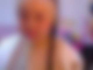 Live cam show with lanaqueen69 - Petite on Milfs Live