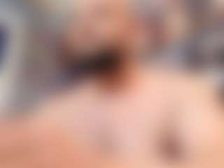 HugeMuscles's Live Sex Cam Show