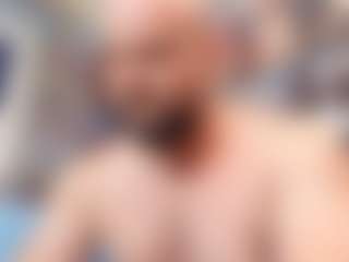 HugeMuscles's Live Sex Cam Show