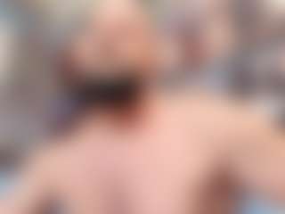HugeMuscles's Live Sex Cam Show