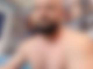 HugeMuscles's Live Sex Cam Show