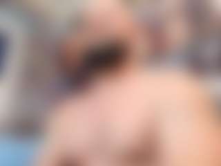 HugeMuscles's Live Sex Cam Show