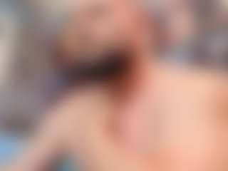 HugeMuscles's Live Sex Cam Show