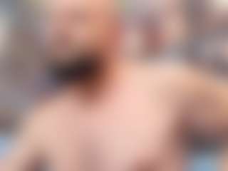 HugeMusclesのライブセックスチャットショー