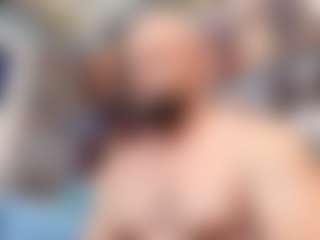 HugeMuscles's Live Sex Cam Show