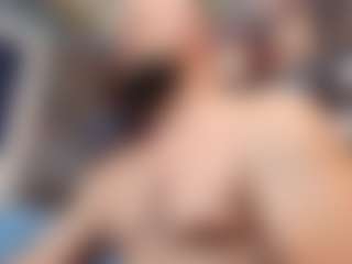 HugeMuscles's Live Sex Cam Show