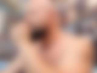 HugeMuscles's Live Sex Cam Show