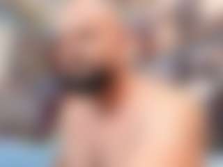 HugeMuscles's Live Sex Cam Show