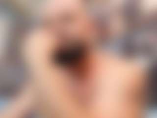 HugeMuscles's Live Sex Cam Show