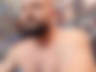 HugeMuscles's Live Sex Cam Show
