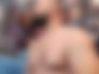 HugeMuscles's Live Sex Cam Show
