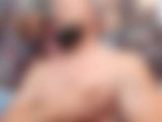 HugeMuscles's Live Sex Cam Show