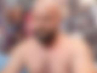 HugeMuscles's Live Sex Cam Show