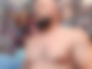 HugeMuscles's Live Sex Cam Show