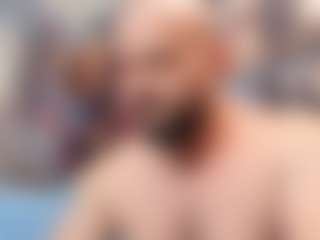 HugeMuscles's Live Sex Cam Show