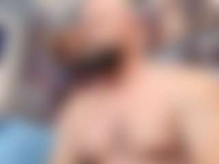 HugeMuscles's Live Sex Cam Show