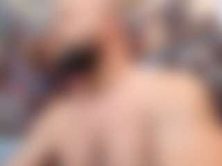 HugeMuscles's Live Sex Cam Show
