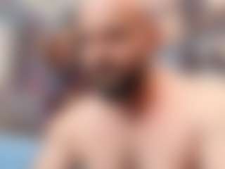 HugeMuscles's Live Sex Cam Show