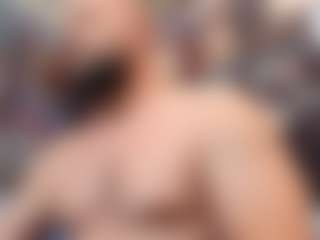 HugeMuscles's Live Sex Cam Show