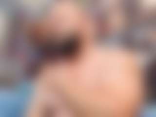 HugeMuscles's Live Sex Cam Show