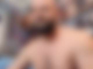 HugeMuscles's Live Sex Cam Show
