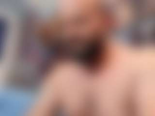 HugeMusclesのライブセックスチャットショー