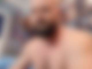 HugeMuscles's Live Sex Cam Show