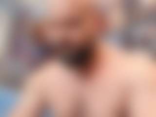 HugeMuscles's Live Sex Cam Show