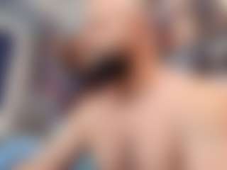 HugeMuscles's Live Sex Cam Show