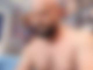 HugeMuscles's Live Sex Cam Show