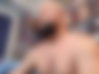 HugeMuscles's Live Sex Cam Show